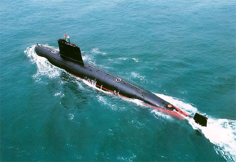 返航中的明级常规潜艇地标