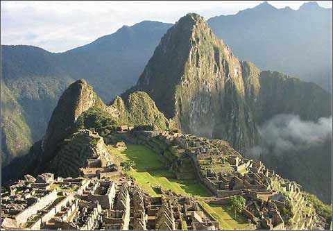 秘鲁印加古城马丘比丘山顶的城堡