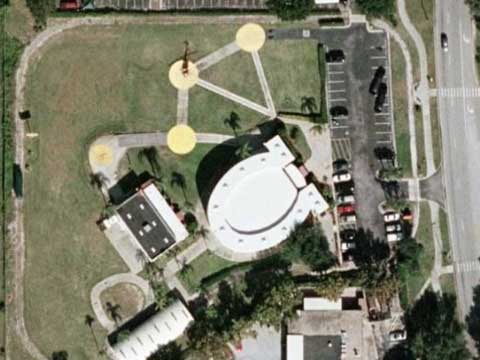 Google Earth下的巨型马桶