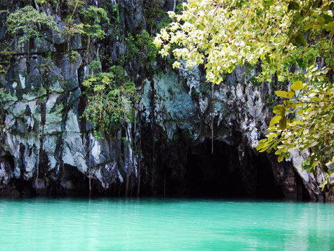 菲律宾的普林塞萨地下河国家公园